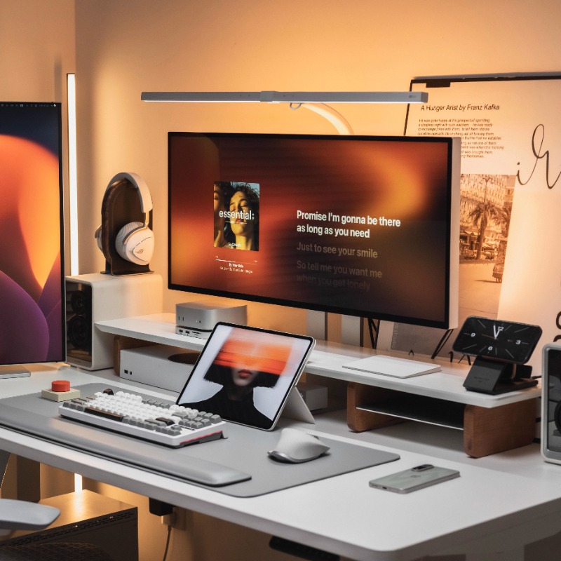 Desk Setup With Laptop And Monitor - Rak Monitor Komputer Organizer Rak Meja